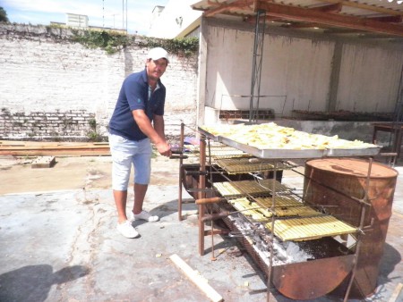 Rotariano Hélio Wild - mestre na polenta